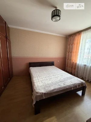 Довготривала оренда 3к квартири на вул. Братів Зерових 14 •
