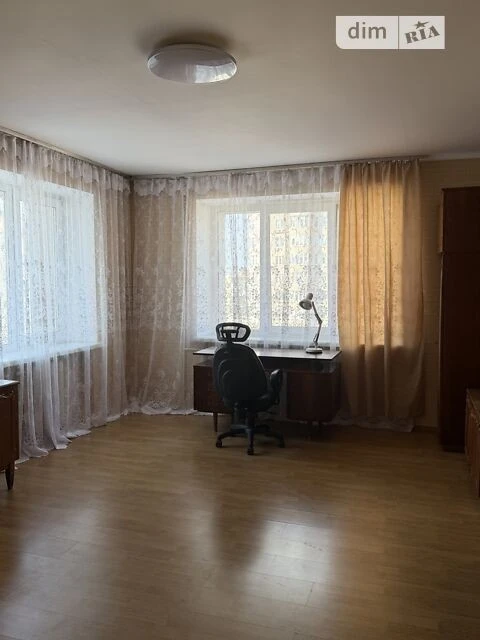 Довготривала оренда 3к квартири на вул. Братів Зерових 14 •