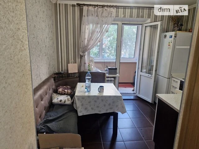 Довготривала оренда 1к квартири на вул. Райдужна 29 • ID 347