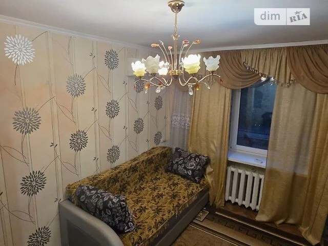 Продаж кімнати 28.8 кв. м на вул. Новоукраїнська 4/6 • ID 34