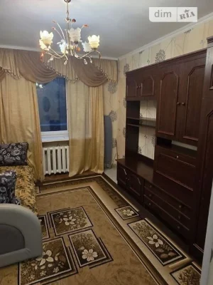 Продаж кімнати 28.8 кв. м на вул. Новоукраїнська 4/6 • ID 34