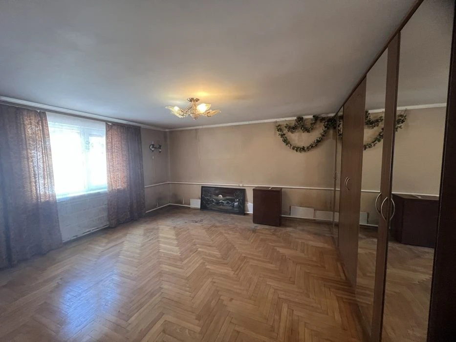 Продам дом б.Гвардейский Центр города