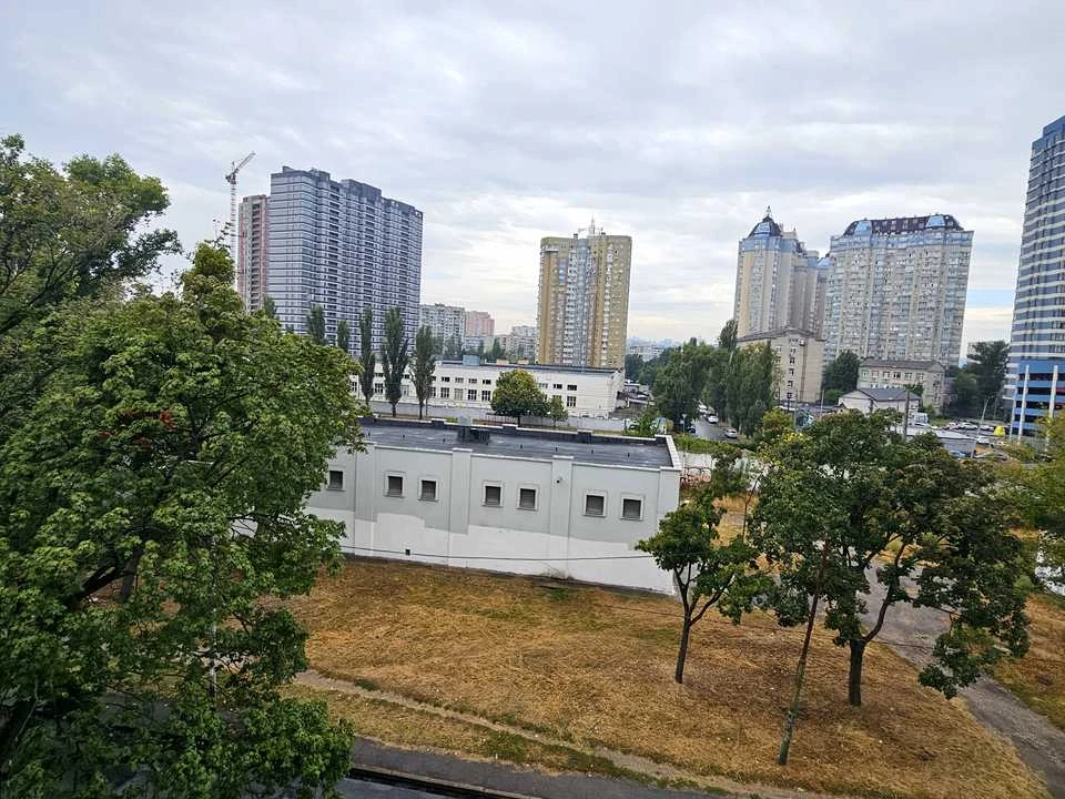 Квартира. Київ, Вифлеємська вул. (Академіка Шліхтера)