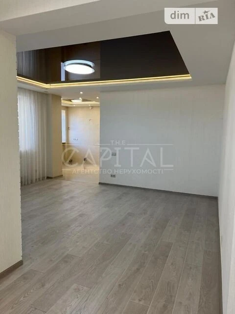 Продаж 3к квартири 105 кв. м на вул. Євгена Харченка 47Б • I
