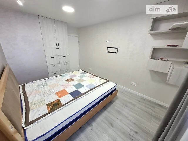 Довготривала оренда 3к квартири на просп. Павла Тичини 6 • I
