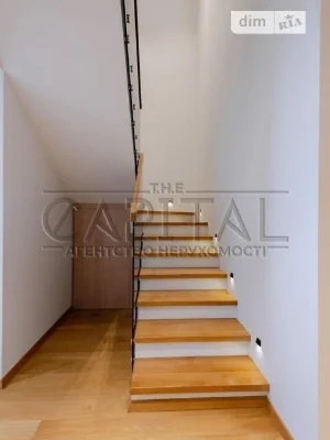Sale of a 5-room apartment of 158 sq. m. on Mytropolyta Vasylya Lypk Street