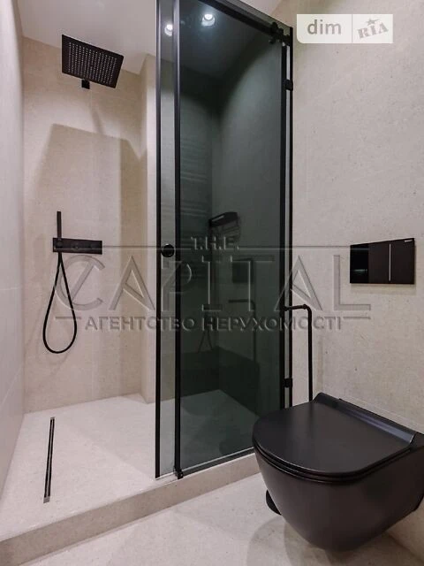 Sale of a 5-room apartment of 158 sq. m. on Mytropolyta Vasylya Lypk Street