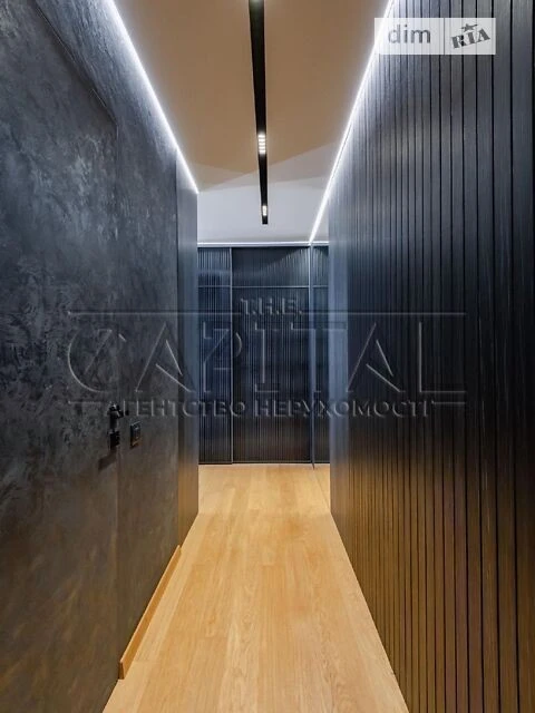 Sale of a 5-room apartment of 158 sq. m. on Mytropolyta Vasylya Lypk Street