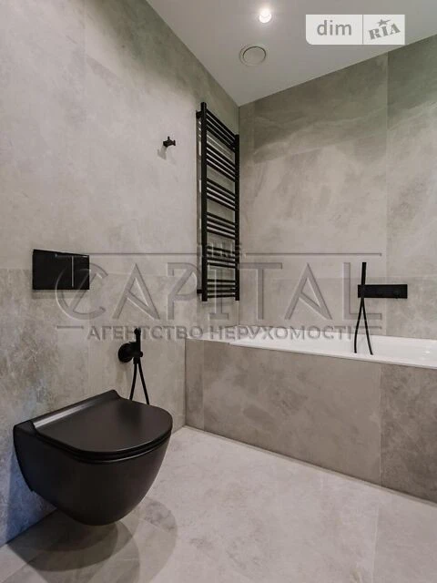 Sale of a 5-room apartment of 158 sq. m. on Mytropolyta Vasylya Lypk Street