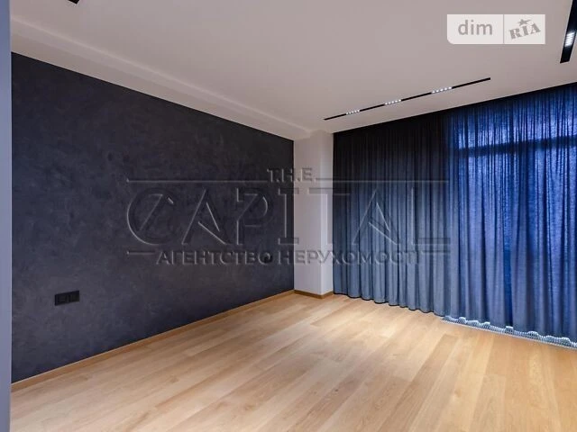 Sale of a 5-room apartment of 158 sq. m. on Mytropolyta Vasylya Lypk Street