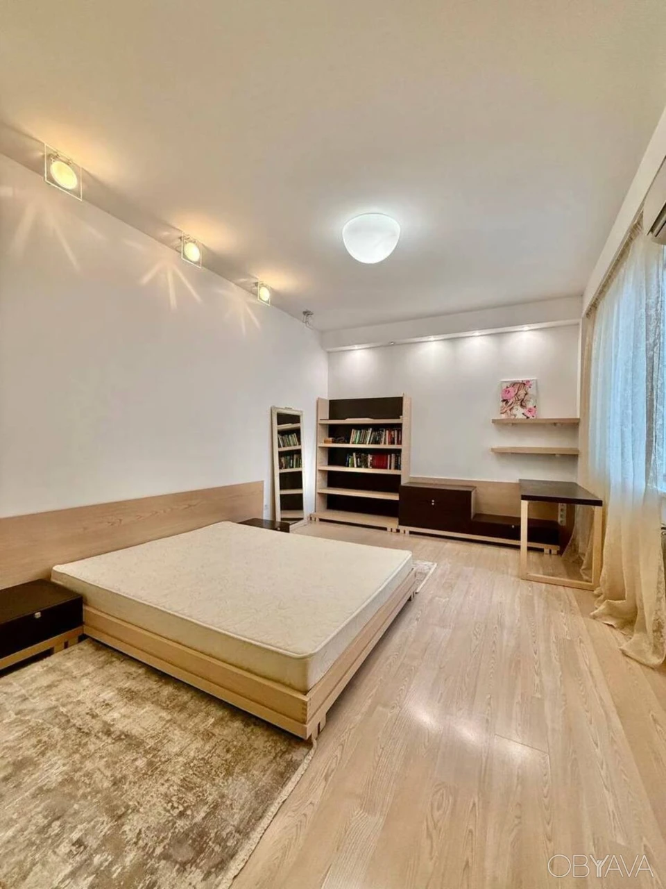 3-комнатная квартира, 160 кв.м