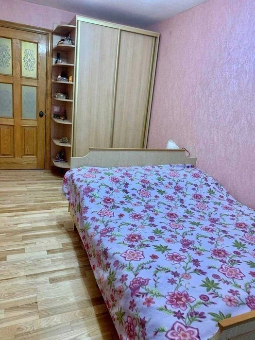BARGAIN! Apartment for sale 2k 72m Novatoriv st. 9, Dniprovskyi