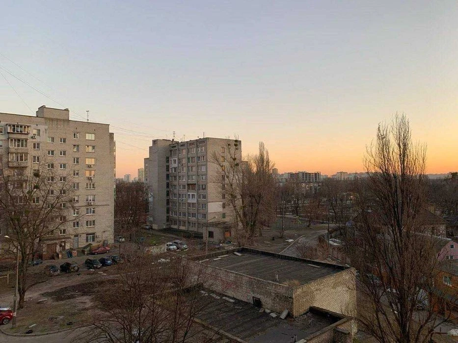 BARGAIN! Apartment for sale 2k 72m Novatoriv st. 9, Dniprovskyi