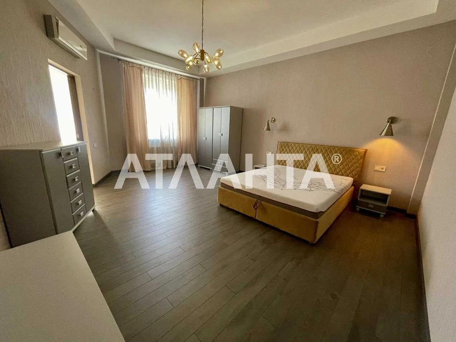 Просторная и светлая квартира 116 м² рядом с морем во Франции