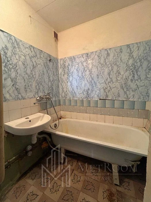 продаж 2 кімнатної квартири Деснянський р-н, вул. Бальзака
