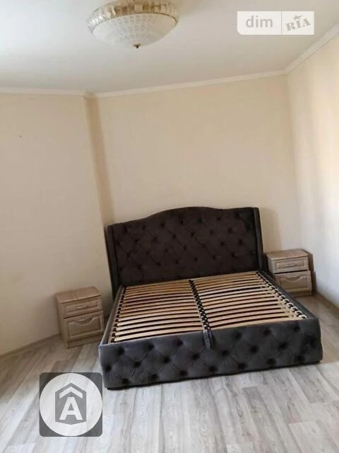 Продаж 2к квартири 75 кв. м на вул. Боголюбова 20 • ID 34778