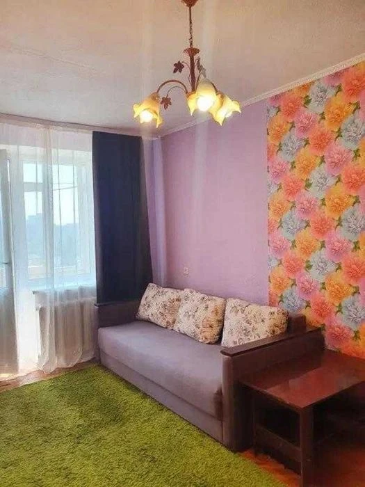 Продам 1 к. кв. Н. Дома, улица Каденюка