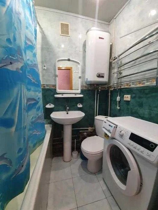 Продам 1 к. кв. Н. Дома, улица Каденюка