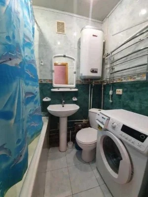 Продам 1 к. кв. Н. Дома, улица Каденюка