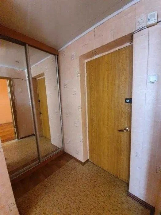 Продам 1 к. кв. Н. Дома, улица Каденюка