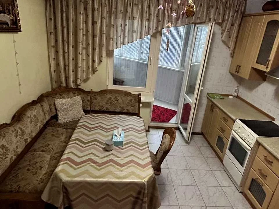 Квартира. Київ, Лариси Руденко вул.