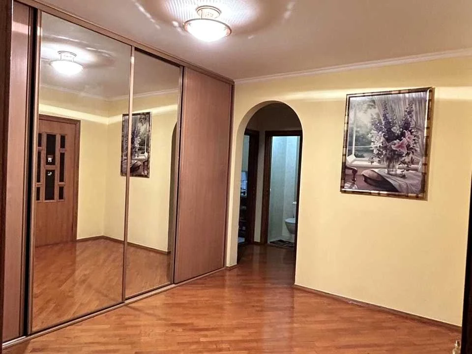 Квартира. Київ, Лариси Руденко вул.