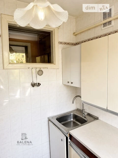 Продаж 2к квартири 41 кв. м на вул. Вінстона Черчилля 29 • I