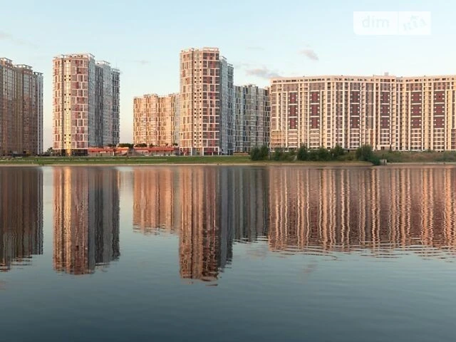 Sale of 1-room apartment 100.6 sq. m. on Yevhena Malanyuka St. 101 •