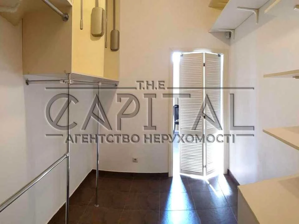 Будинок. Київ, Айвазовського пров.