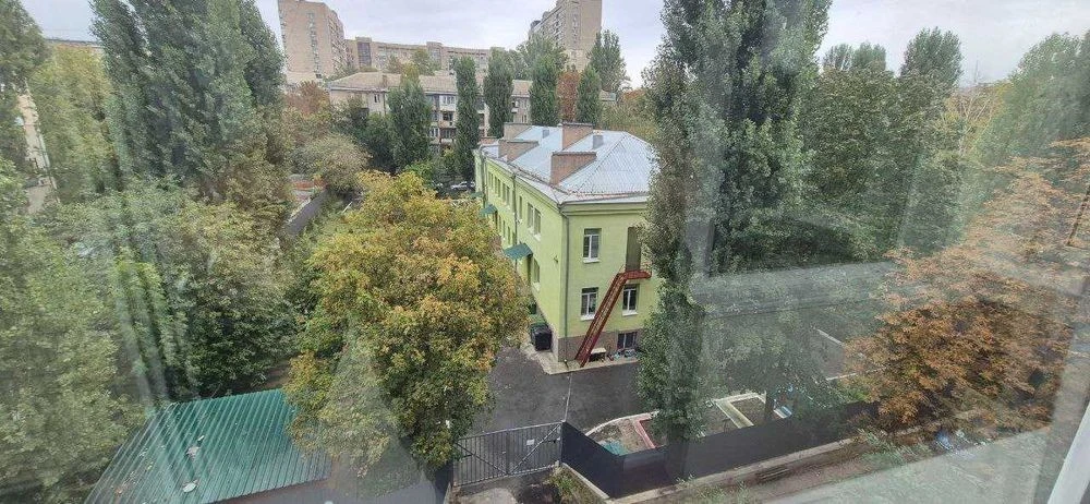 * Затишна 2-кімнатна по бульвару М. Приймаченко, 6а Звіринец