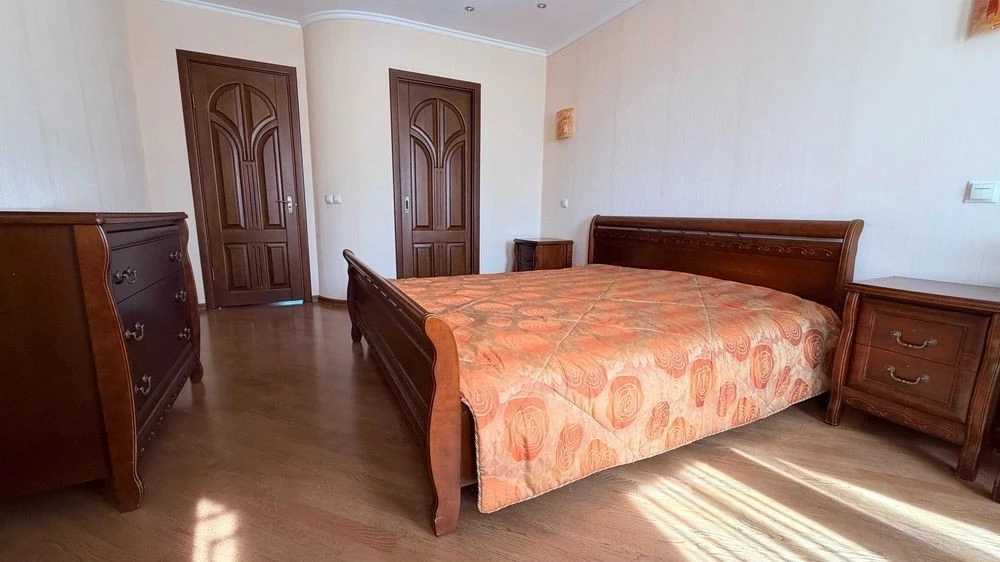 Оренда 3-х кімнатної квартири, 100 м2, вул Олександра Мішуги