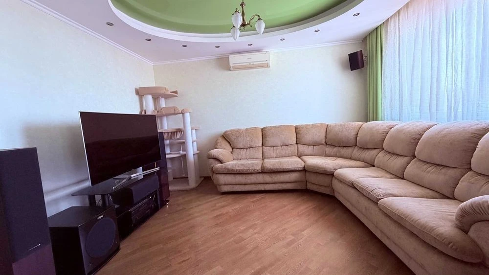 Оренда 3-х кімнатної квартири, 100 м2, вул Олександра Мішуги