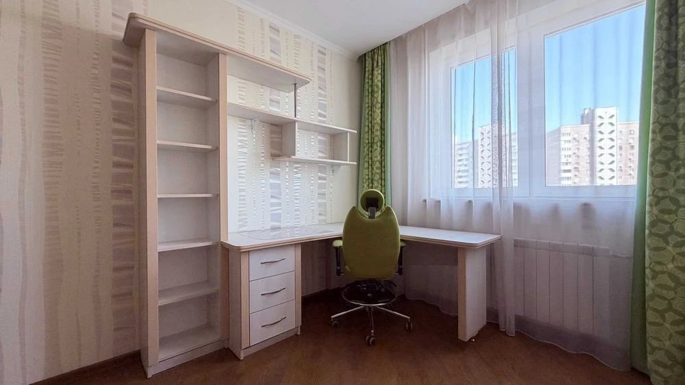 Оренда 3-х кімнатної квартири, 100 м2, вул Олександра Мішуги
