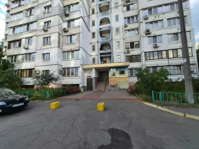 Оренда 1-кім квартири вул. Каштанова, 14 Б