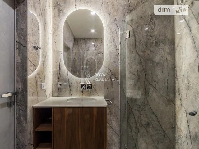Sale of 3-room apartment 83.6 sq. m. on Ioanna Pavla II st. 12 • I
