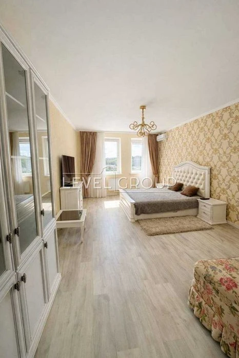 Продаж просторої 1к квартири 59м² ЖК Голосіїво, Метро, з ГЕН