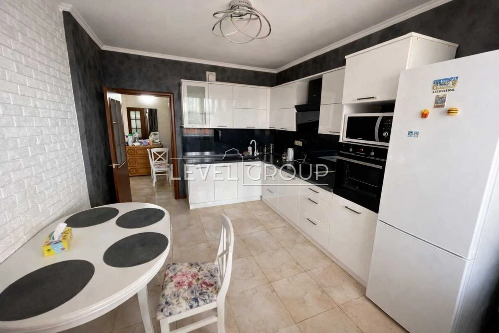 Продаж просторої 1к квартири 59м² ЖК Голосіїво, Метро, з ГЕН