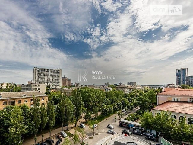 Sale of 3-room apartment 83.6 sq. m. on Ioanna Pavla II st. 12 • I