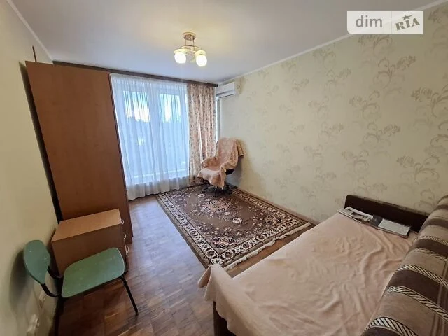 Довготривала оренда 1к квартири на вул. Березняківська 30 •