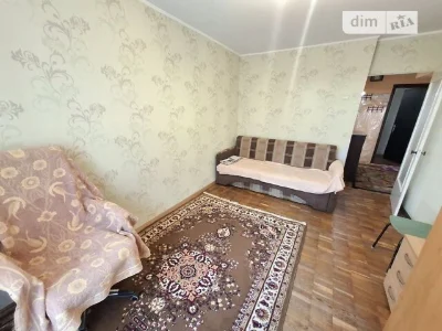 Довготривала оренда 1к квартири на вул. Березняківська 30 •