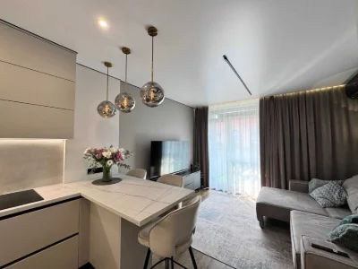 Без комісії! Продаж дизайнерської 1-кім. 44м2 атмосферним, в