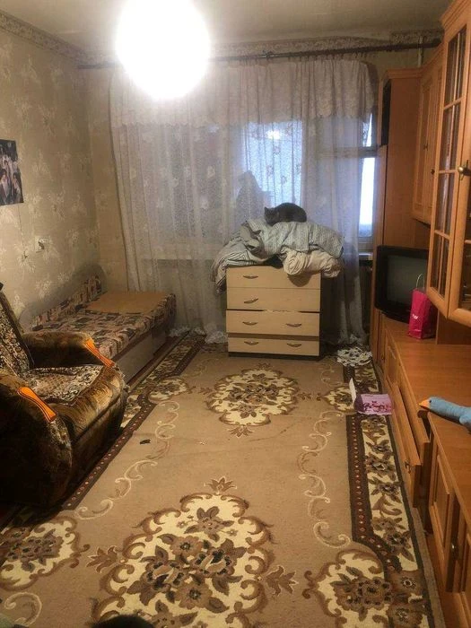 Selling a 2-room apartment in Odessa.