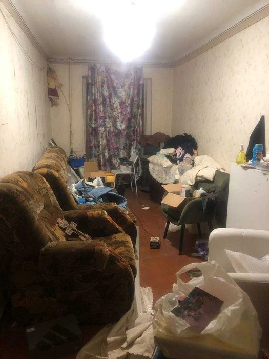 Selling a 2-room apartment in Odessa.