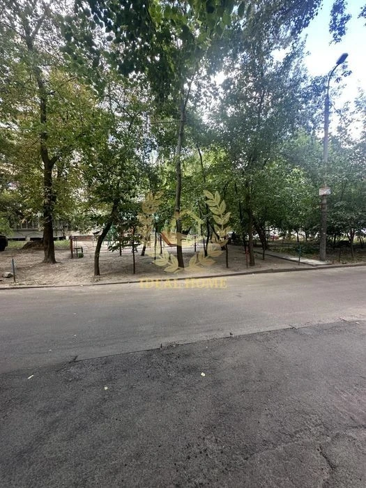 Продаж 2к. квартири під ремонт на Пріорці Оболонський район