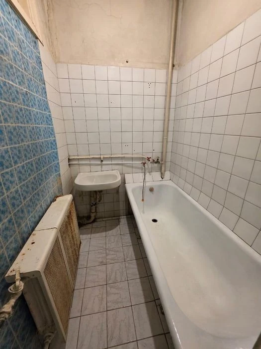 Можливий безготівковий розрахунок! Продаж 2-к Сталінки під р