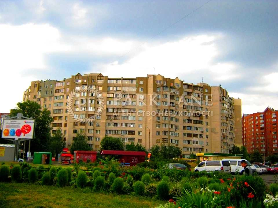Квартира. Київ, Анни Ахматової вул.