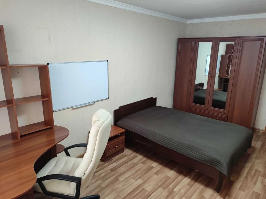 Продаж 3к квартири, метро Мінська-5 хв пішки, Левка Лукяненк