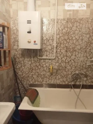Продаж кімнати 28 кв. м на вул. Васильківська 27 • ID 347736