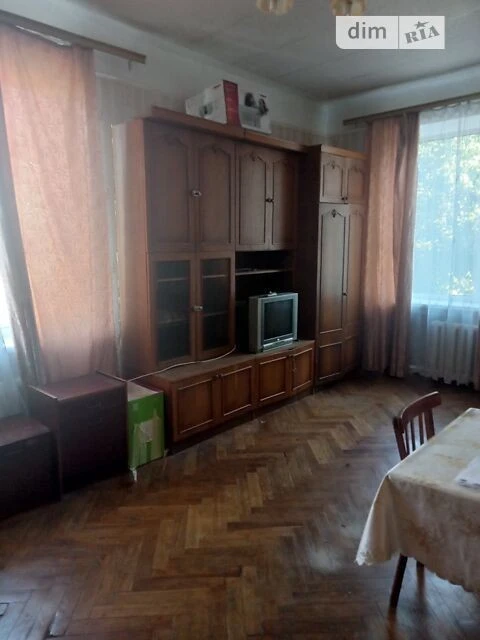 Продаж кімнати 28 кв. м на вул. Васильківська 27 • ID 347736