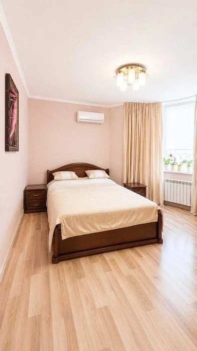 Київ Академмістечко продам 2к квартиру з ремонтом 84 м² без
